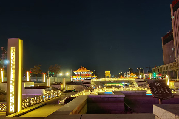 讓燈光點(diǎn)綴城市，夜景亮化工程走進(jìn)生活